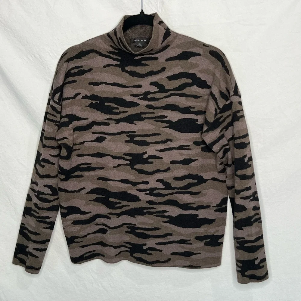 Tahari Women’s Pullover Sweater Green Multicolor Camo Long Sleeve Mock Neck‎ L
